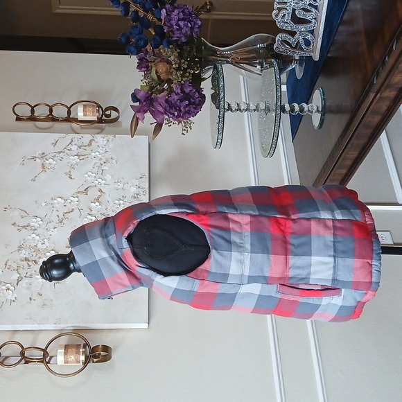 Red And Gray Frost Free Puffer Vest By Old Navy. Size M - Picture 10 of 17